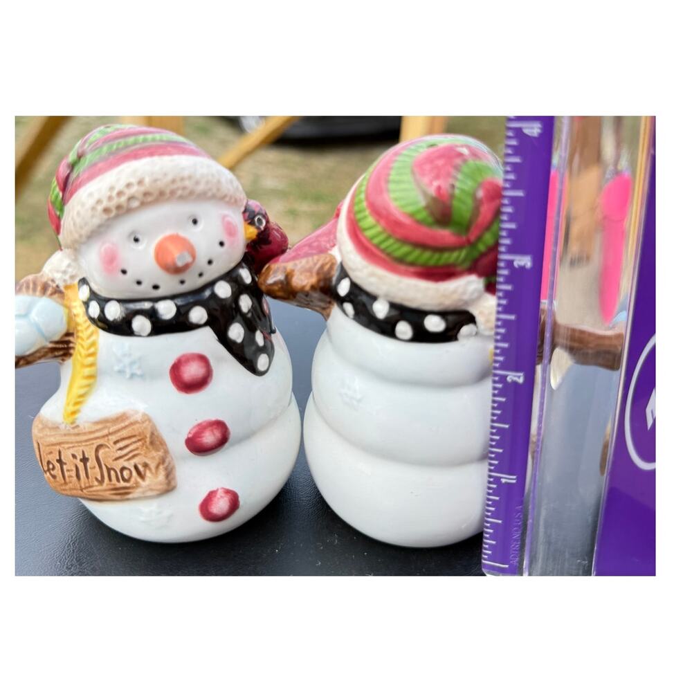 ☃️ Let It Snow Snowman Salt & Pepper Shakers Ceramic Holiday Winter Cottage - Picture 2 of 5